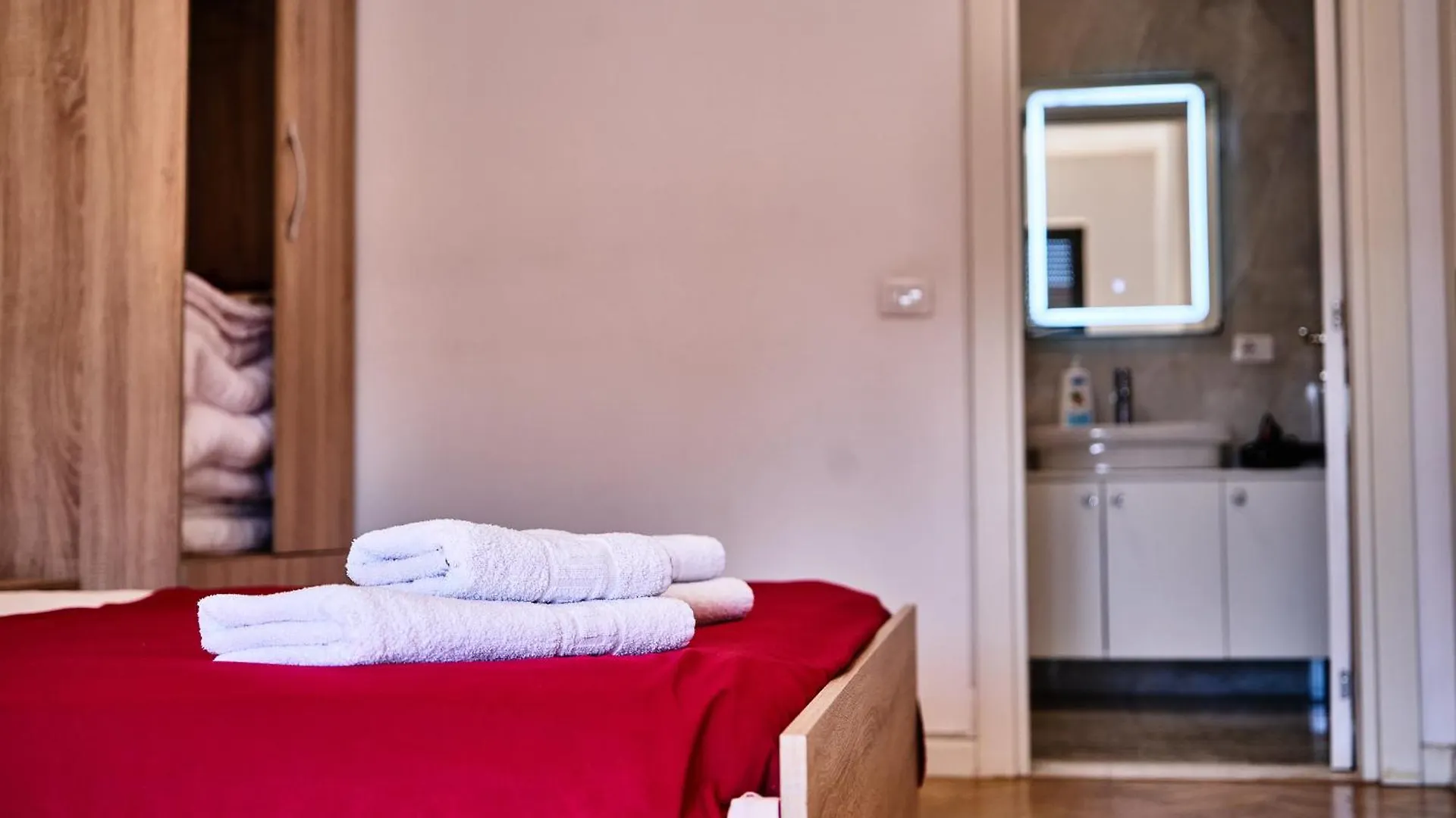 Apartment Kalpazo Home Tirana 21