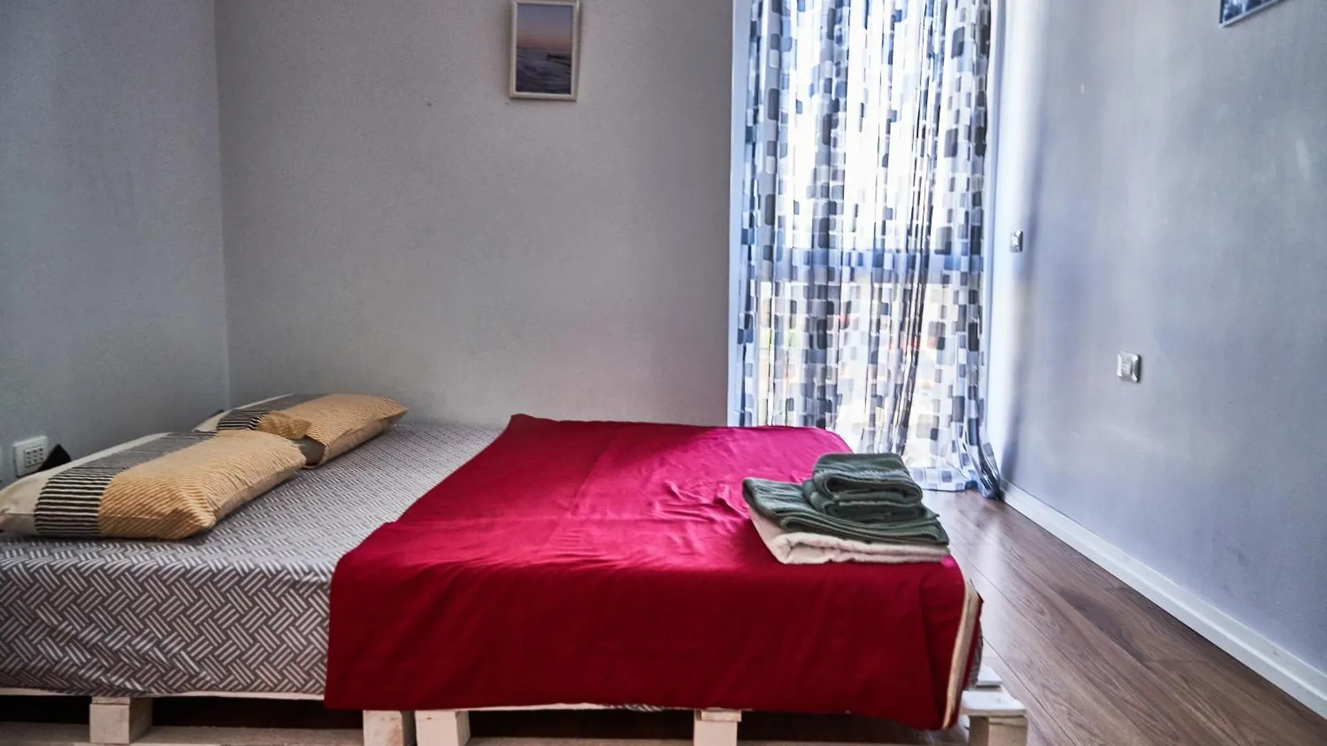 Kalpazo Home Tirana 21 0*,  Albania