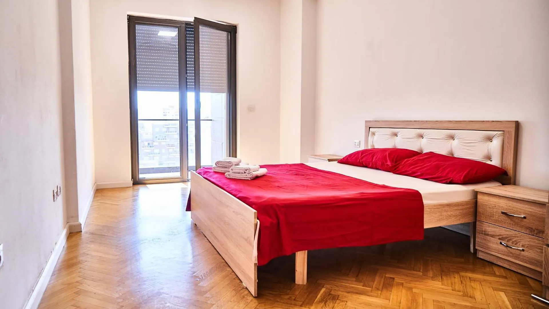 Kalpazo Home Tirana 21 0*,
