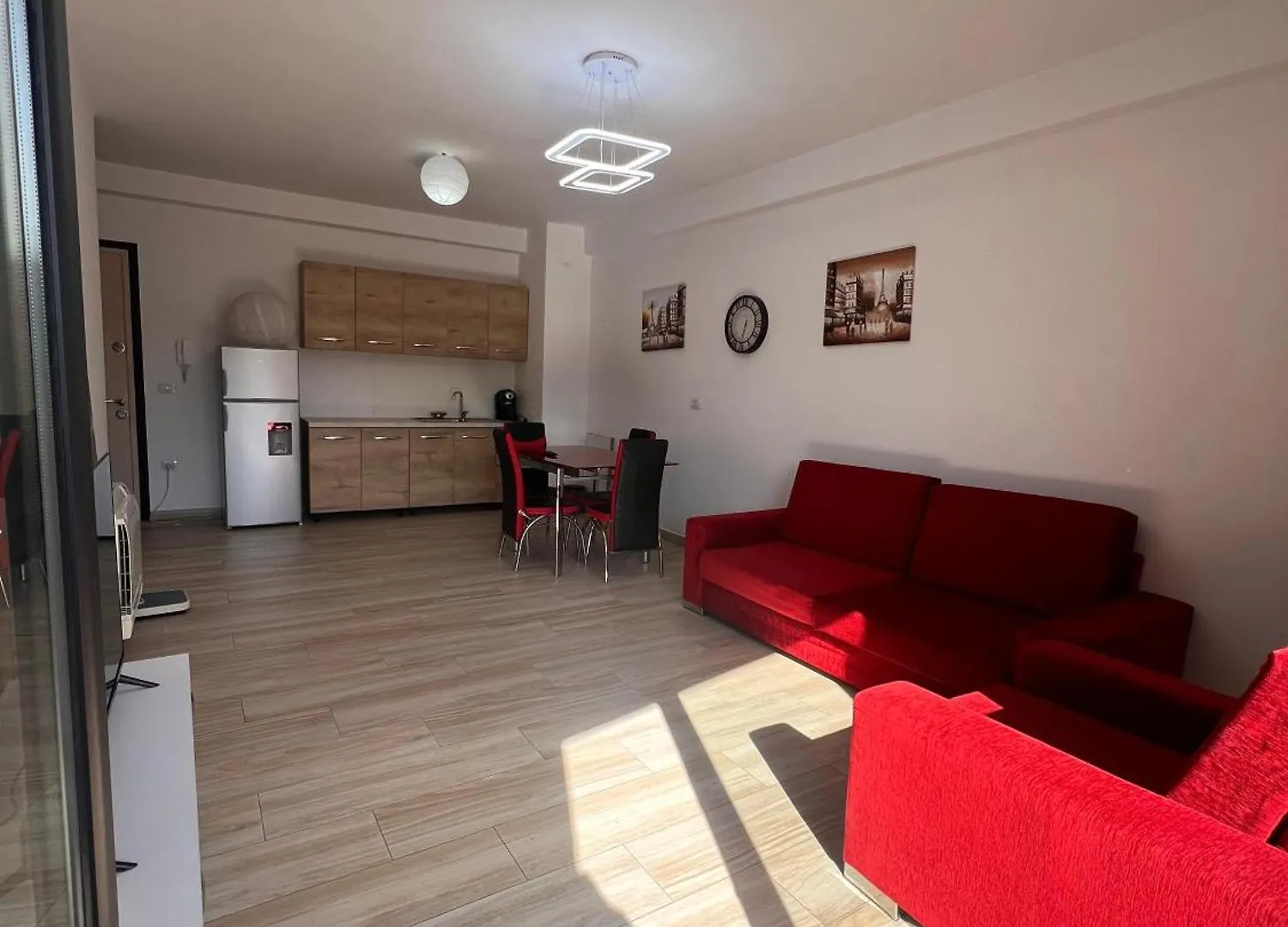 Kalpazo Home Tirana 21 0*,