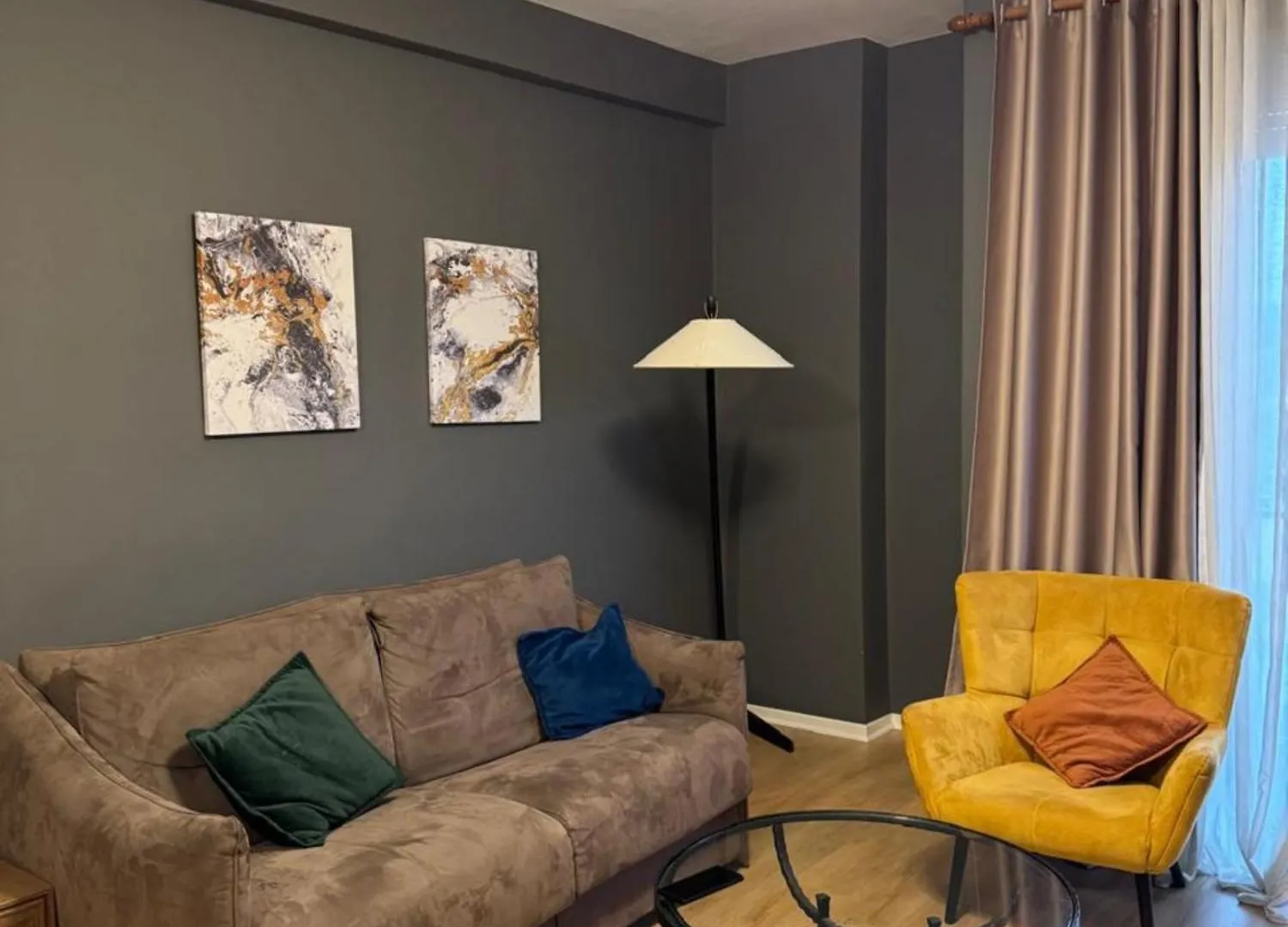 Lägenhet Kalpazo Home Tirana 21 Albanien
